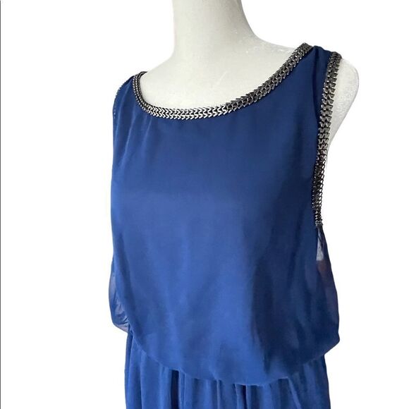 Double zero navy hi-Lo hem sleeveless dress with metallic trim size medium EUC - Picture 4 of 8